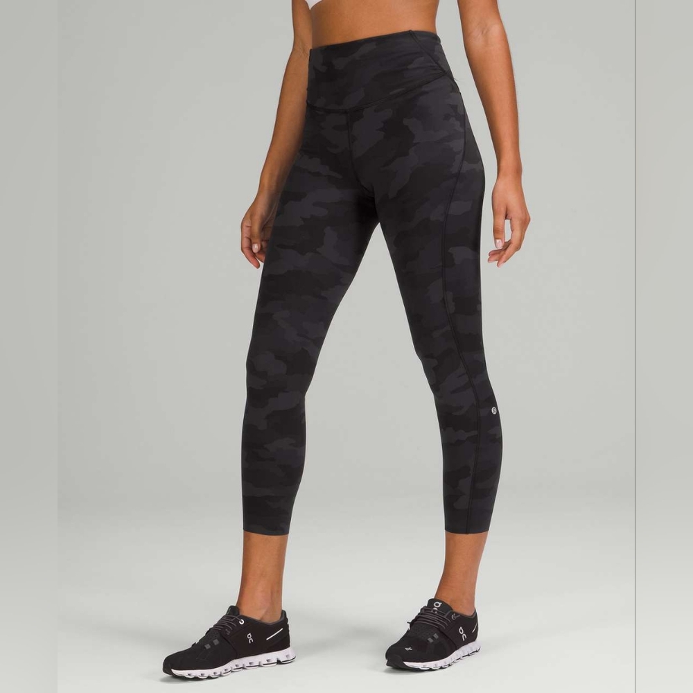 Lululemon NWT Camo Base Pace 25" Legging 14